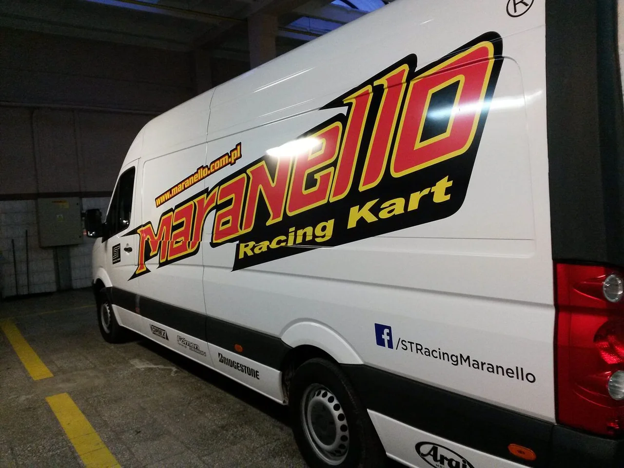 Oklejenie pojazdu dla firmy ST Racing