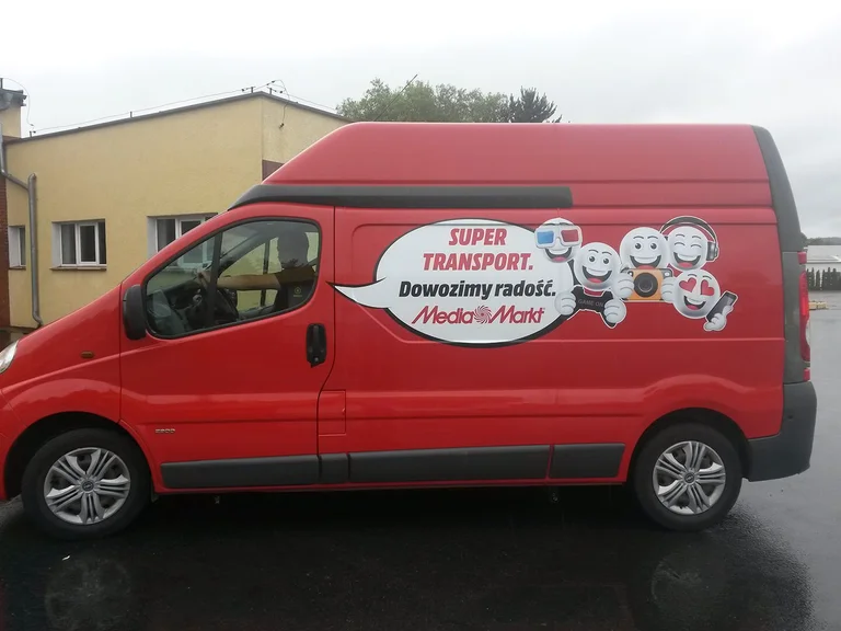 Oklejenie samochodu dostawczego dla Media Markt Koszalin