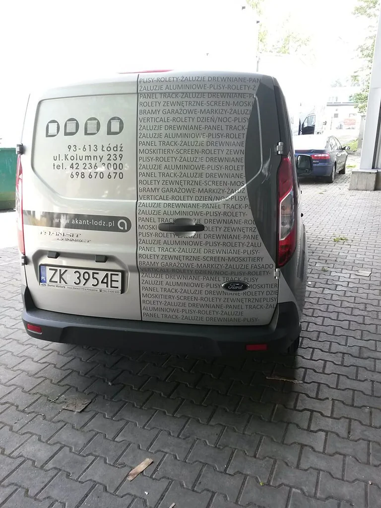 Oklejenie pojazdu firmowego Akant
