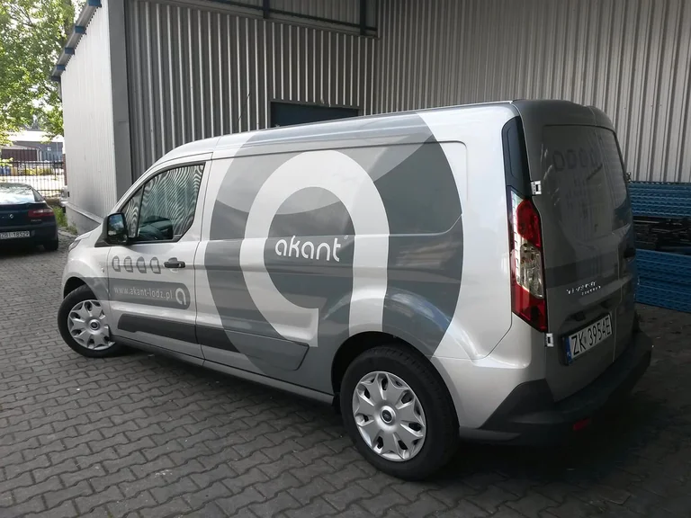 Oklejenie pojazdu firmowego Akant