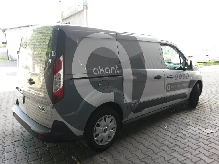 Oklejenie pojazdu firmowego Akant
