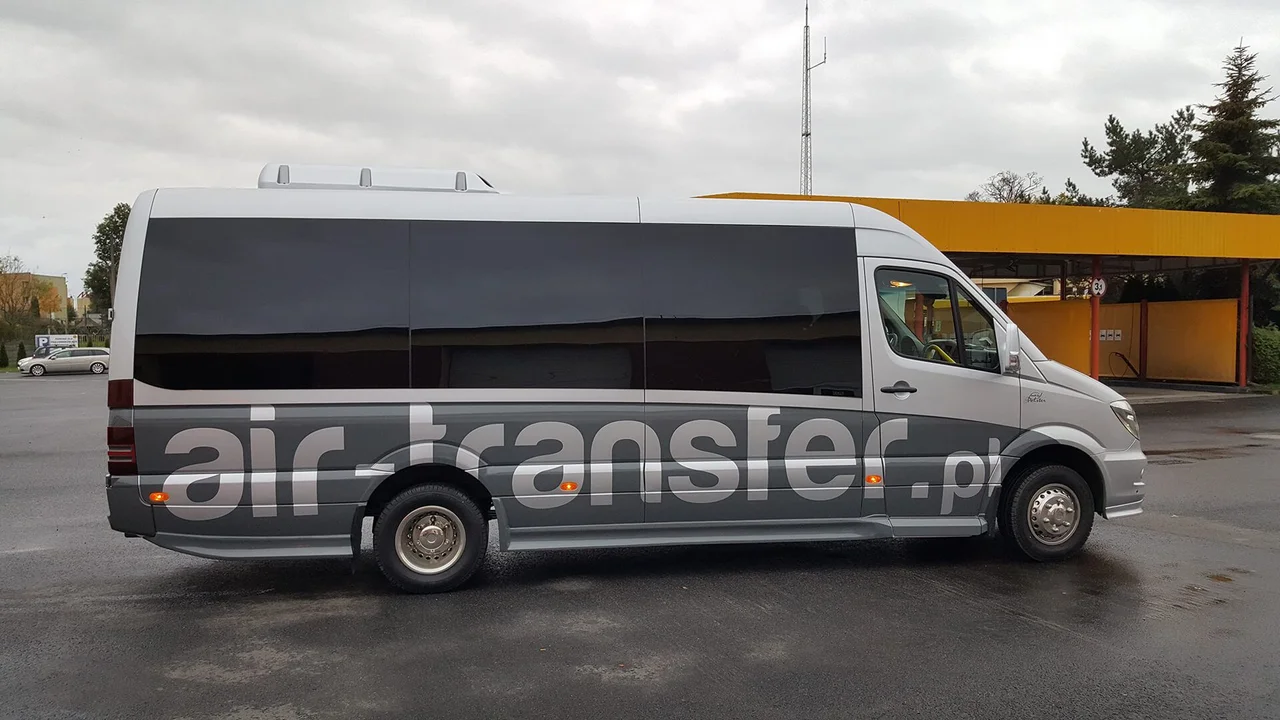 Oklejenie pojazdu Air Transfer