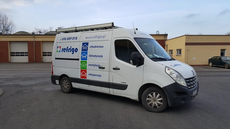 Oklejenie pojazdu serwisowego Refrigo