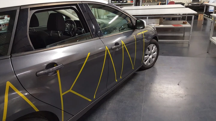 Oklejenie samochodu firmowego Akant