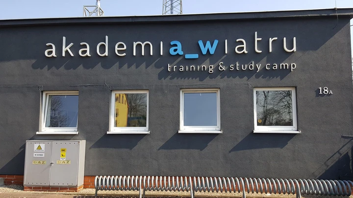 Przestrzenne logo Akademii Wiatru