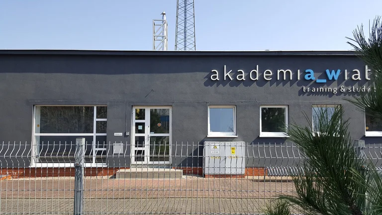 Przestrzenne logo Akademii Wiatru