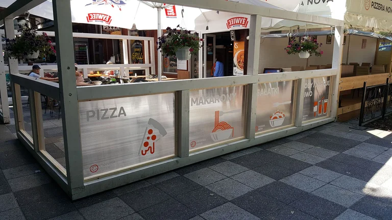 System reklamowy pizzerii NOVA Kołobrzeg