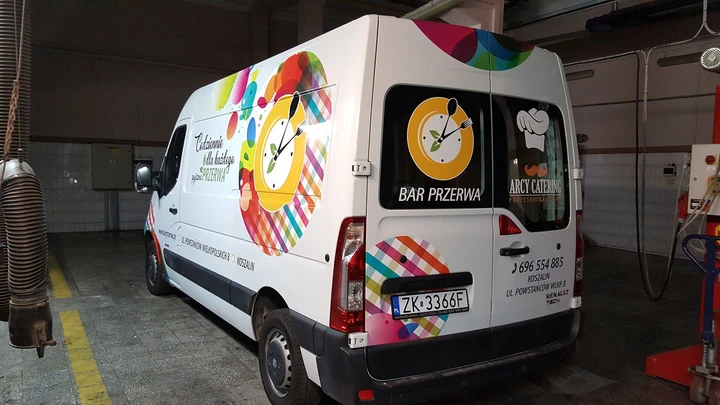 Oklejenie pojazdu Bar Przerwa