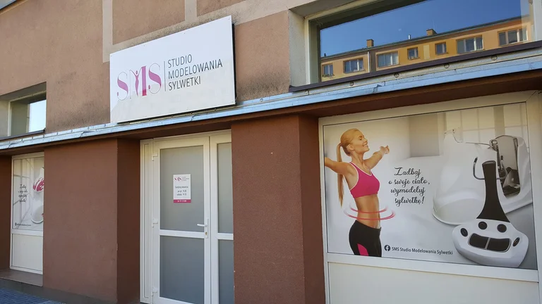 System reklamowy Studia Modelowania Sylwetki Szczecinek