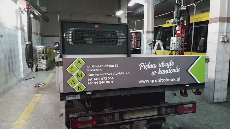 Oznakowanie pojazdu Almak