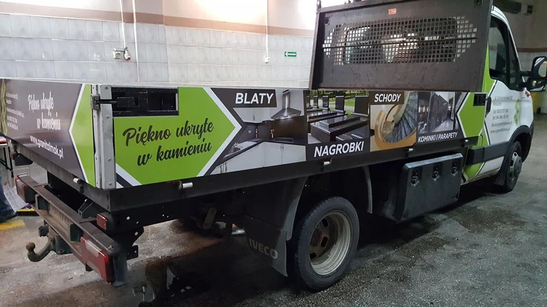 Oznakowanie pojazdu Almak