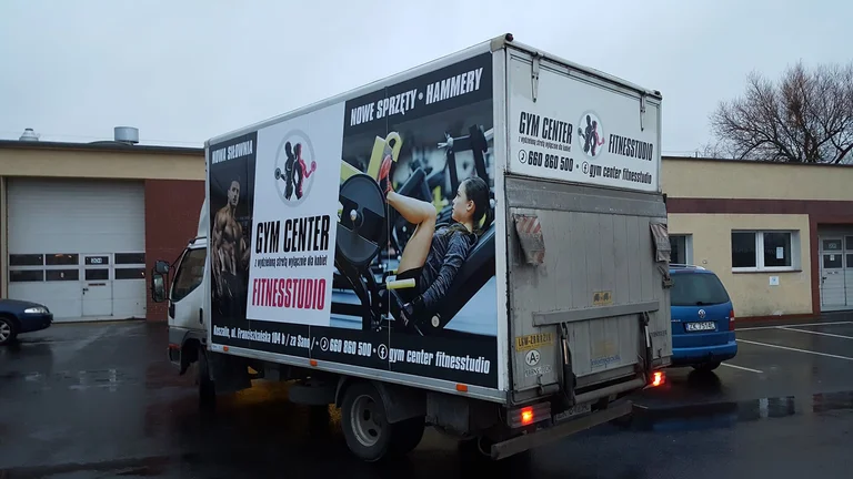 Oklejenie pojazdu Gym Center Fitness Studio