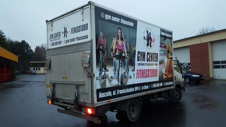 Oklejenie pojazdu Gym Center Fitness Studio