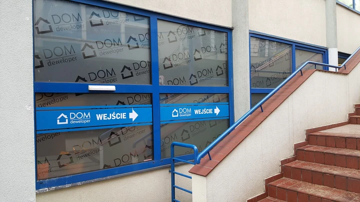 Oznakowanie biura Dom Deweloper