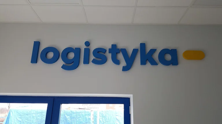 Logo przestrzenne Castorama Koszalin