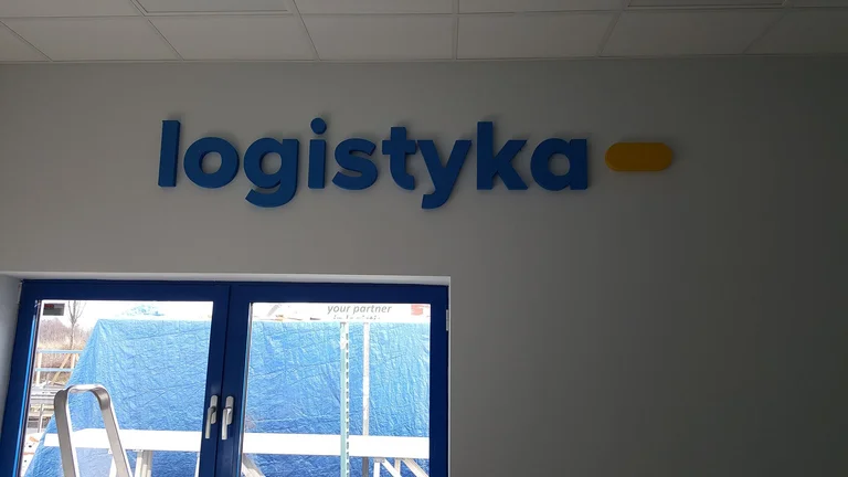 Logo przestrzenne Castorama Koszalin