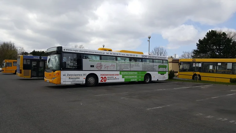 Oklejenie autobusu - Dom Ubezpieczeniowy Regis