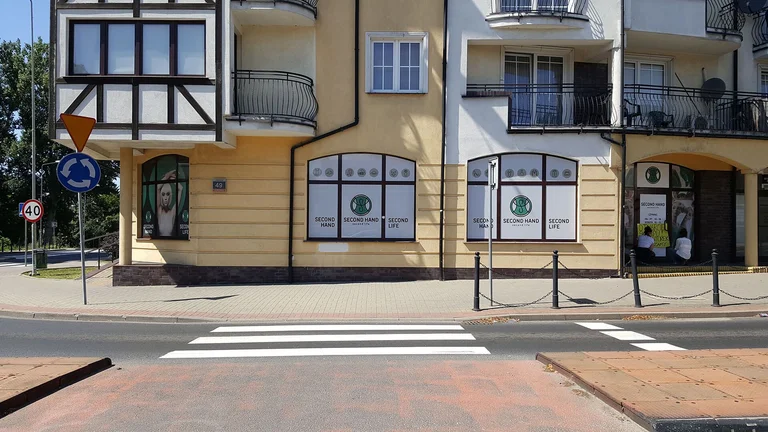 Oklejenie witryn Second Hand Second Life